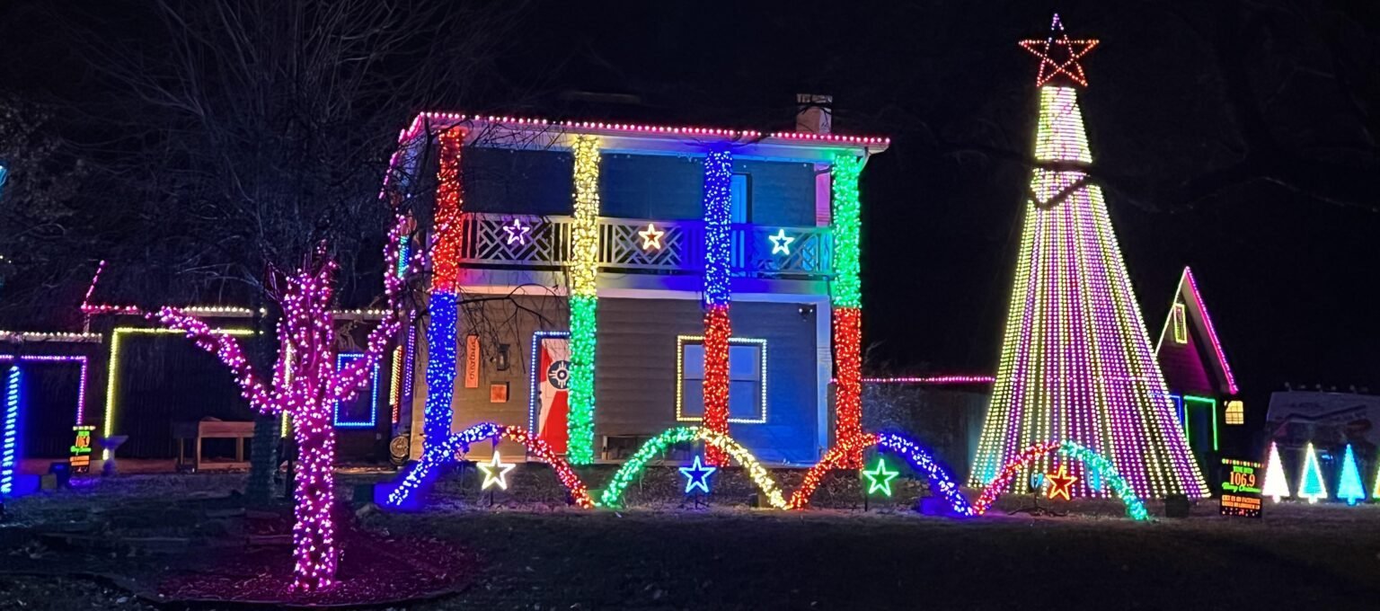 The BEST Christmas Holiday Light Displays in Wichita (2023)
