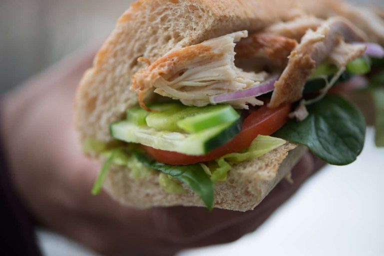 sandwich savings at subway restaurants
